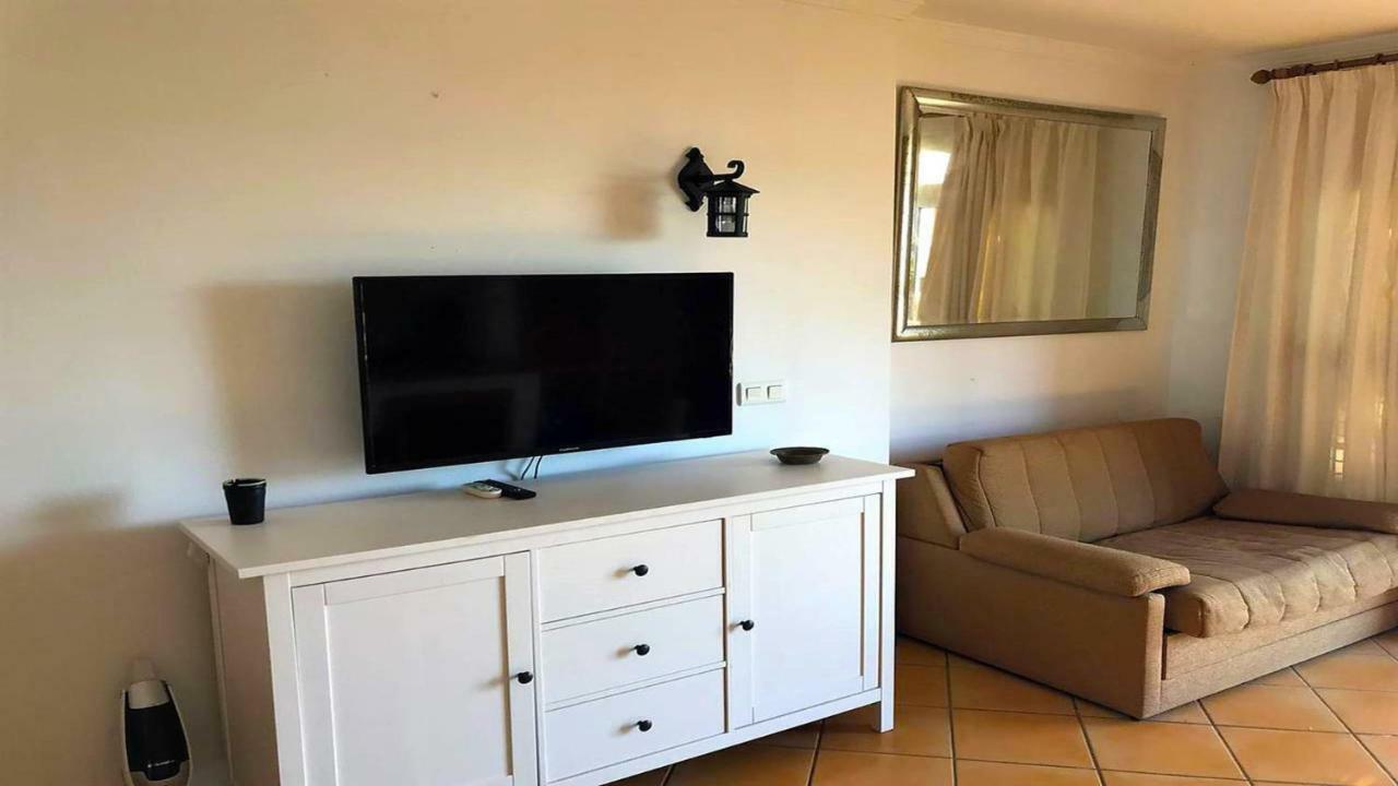 Dona Lola Micaela - Fully Equiped 1 Bedroom Ground Floor Beach Front Apartment With Direct Access To The Beach Of Calahonda - Costa Del Sol - Cs155 Sitio de Calahonda المظهر الخارجي الصورة